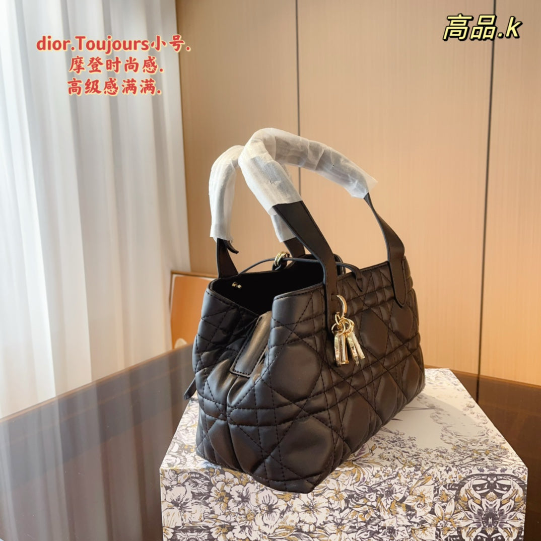 16XC107B Popular leather bag 