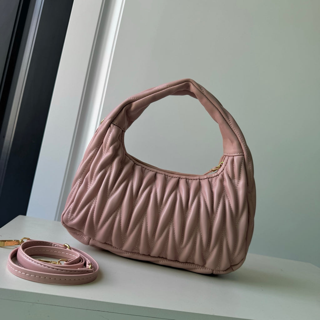 B1P46A121 Popular leather bag（29x24x10cm）