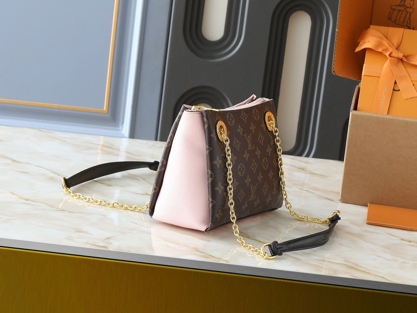 136PE75B Popular leather bag