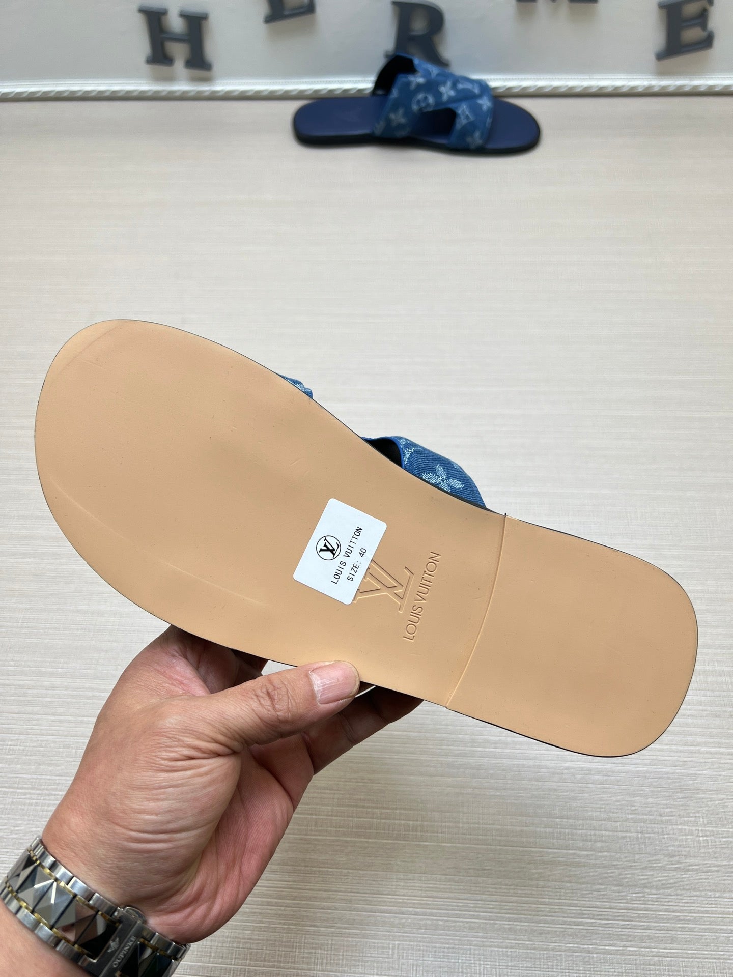 54E109Z Popular slippers