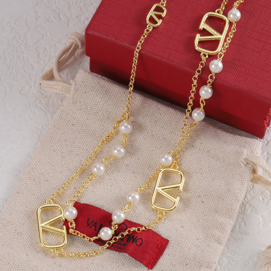 X1N46VL11X Popular Necklaces