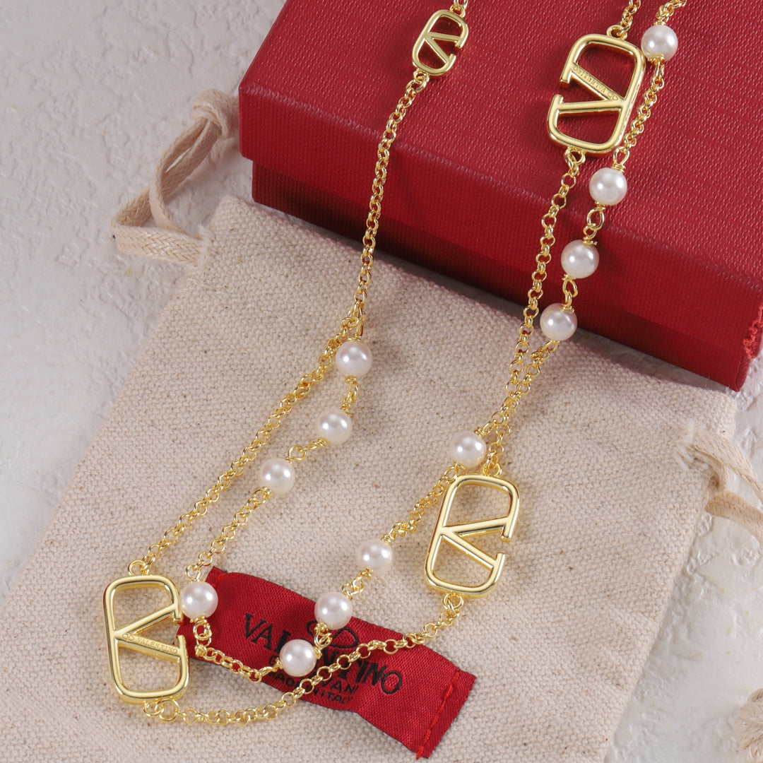X1N46VL11X Popular Necklaces