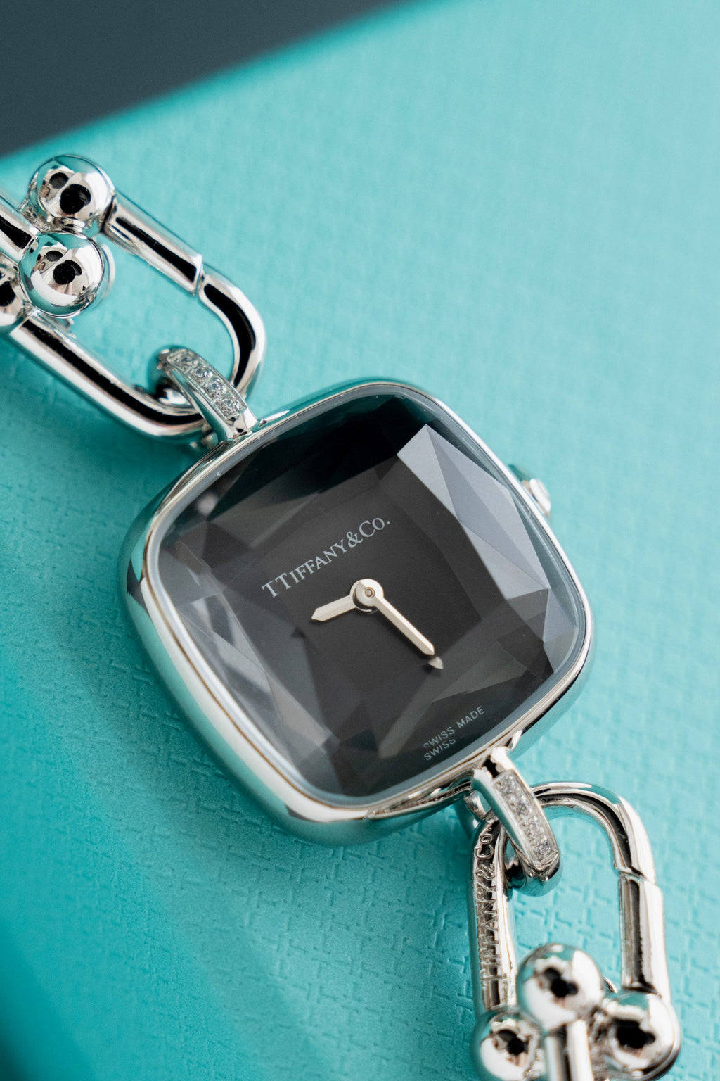 L1R36T72 Popular Watches