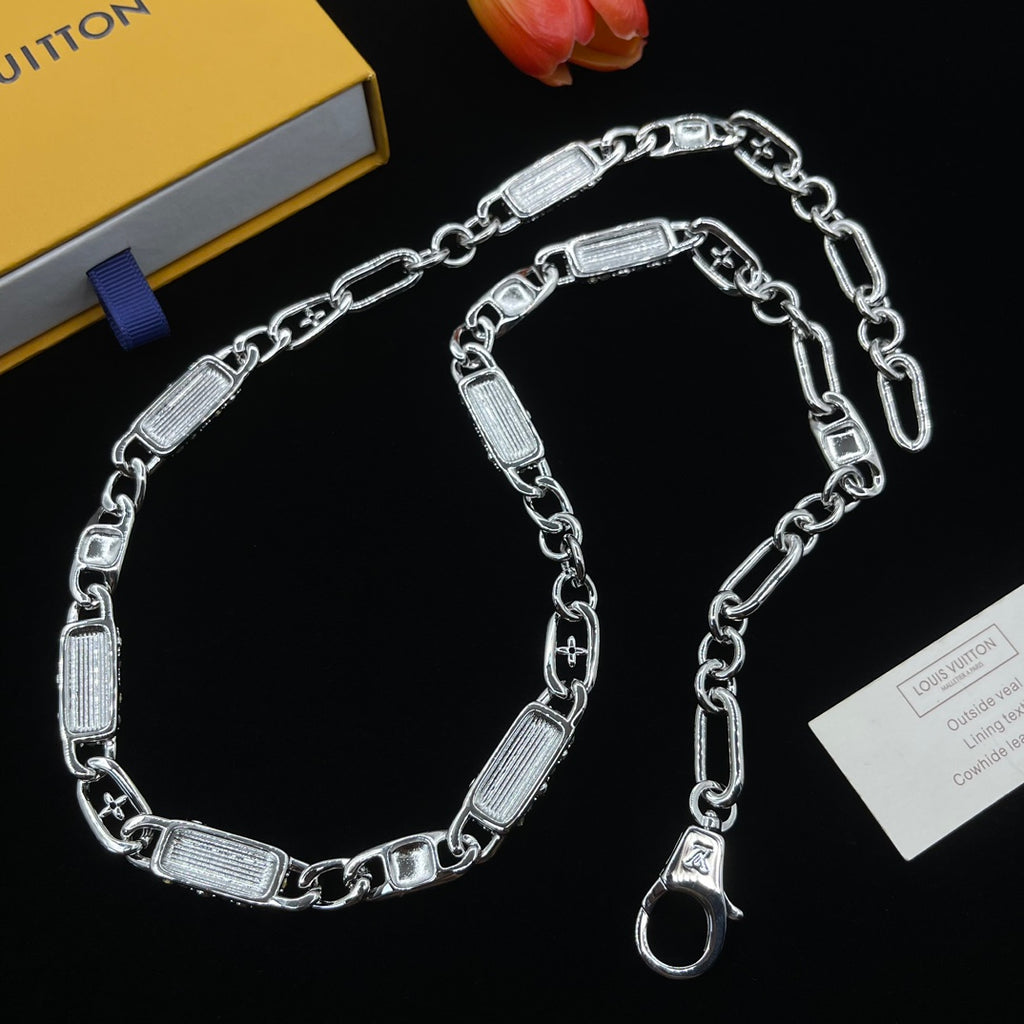 15QE127X Popular Necklace