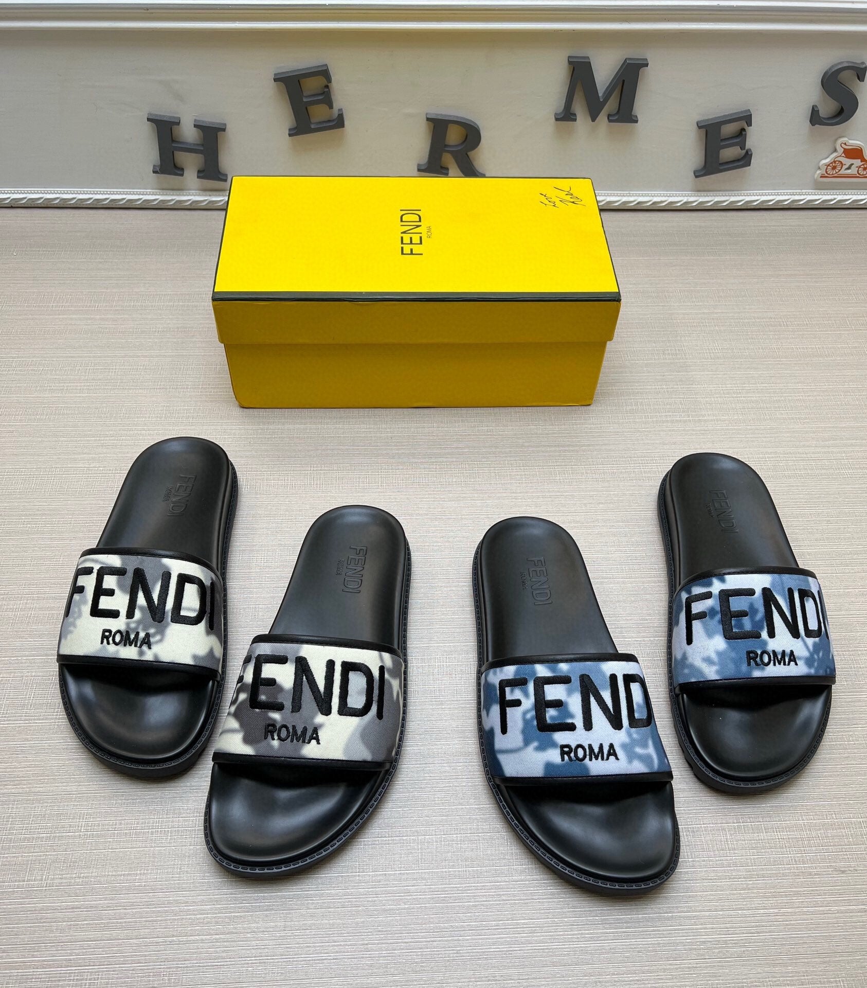 54F24Z Popular slippers