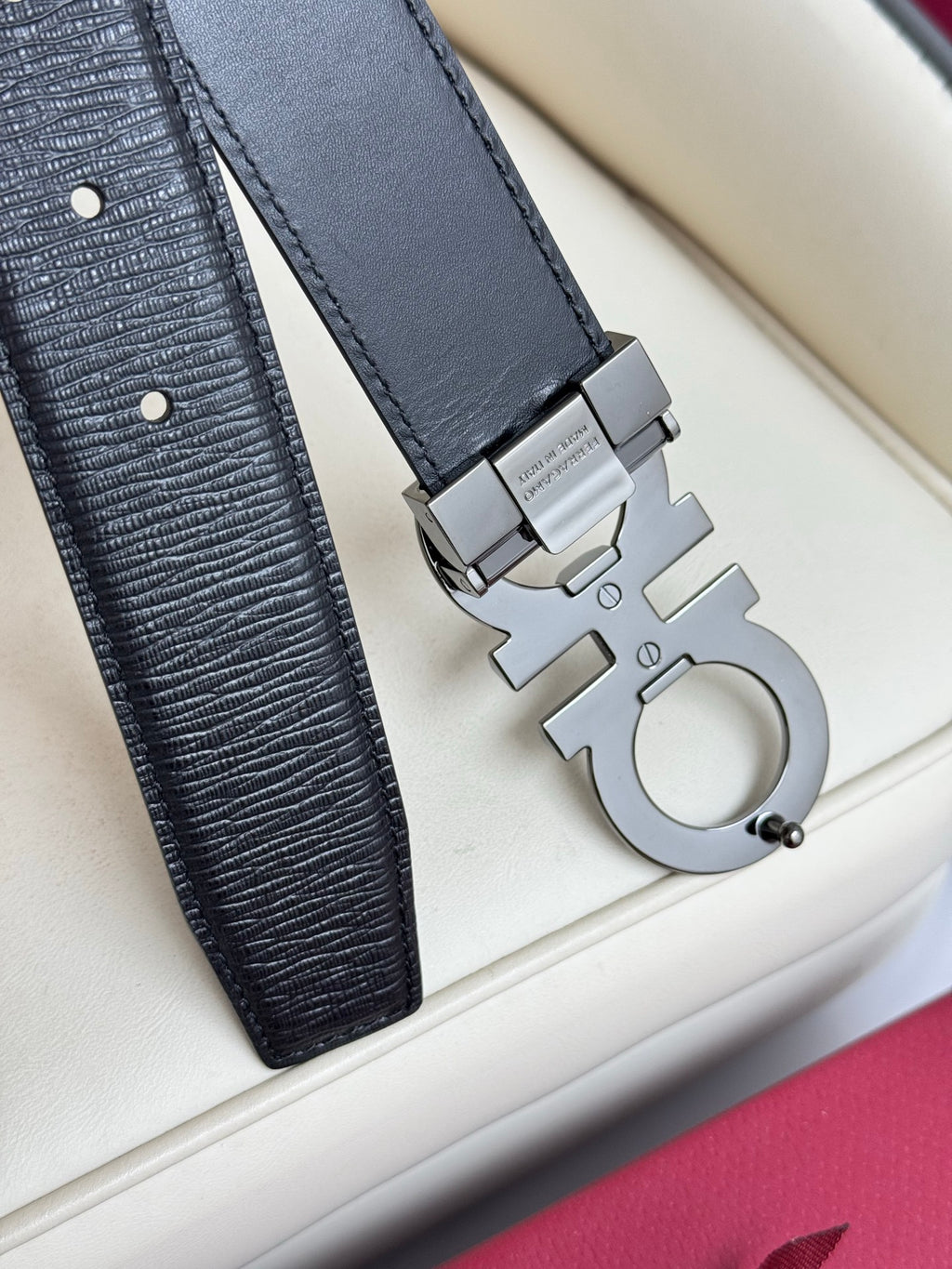 P1Q115A56 Popular High quality belt With full package