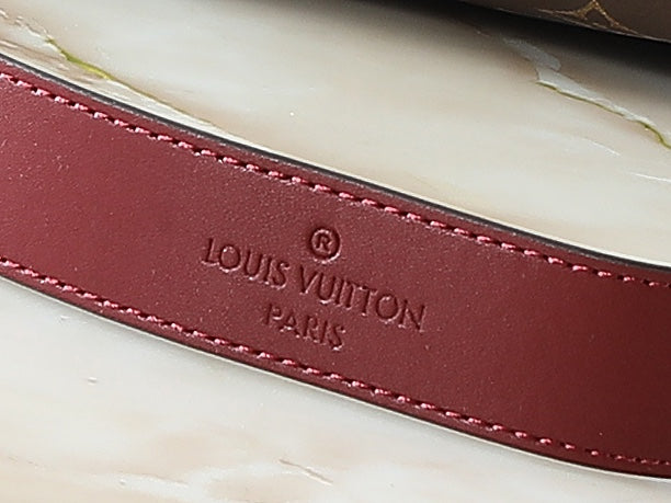 146PE79B Popular leather bag