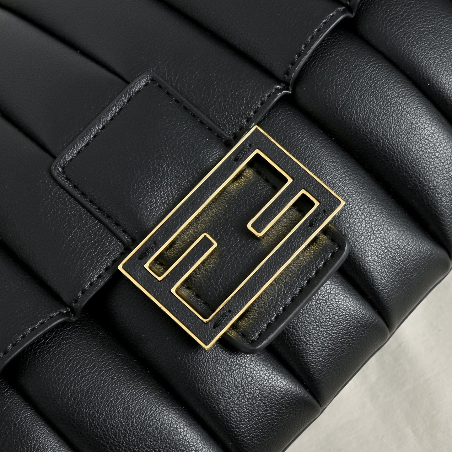 136PF106B Popular leather bag