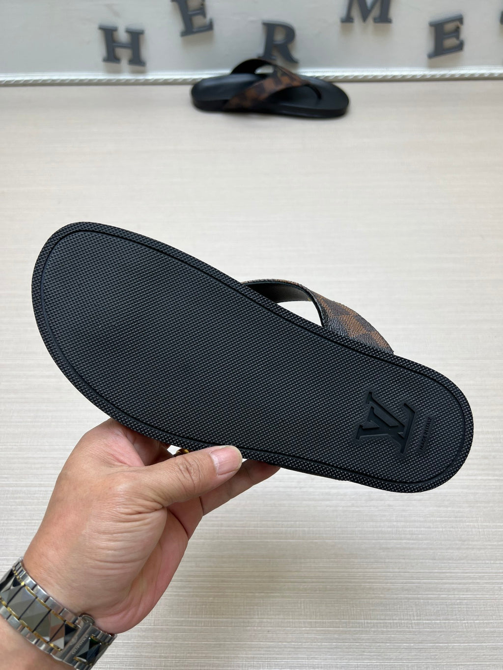 54E85Z Popular slippers