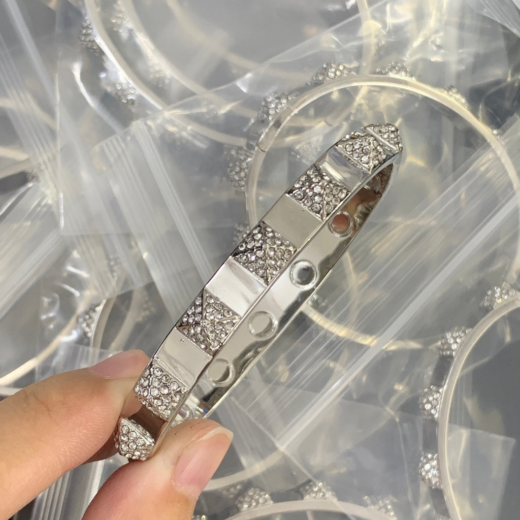 84VL62K  Popular Bracelets