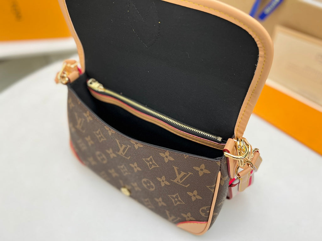 2XE028B Popular leather bag 