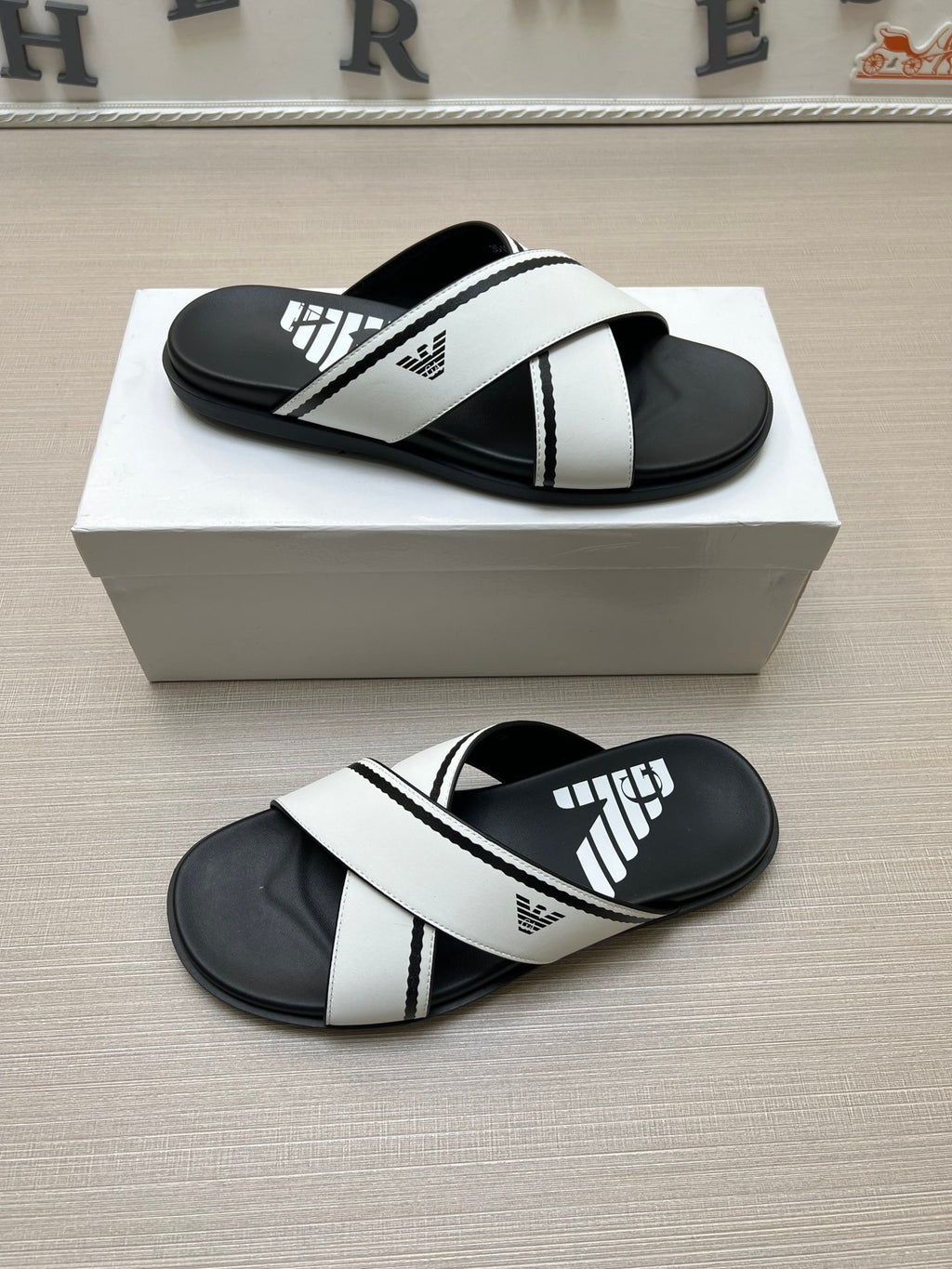 54A103Z Popular slippers