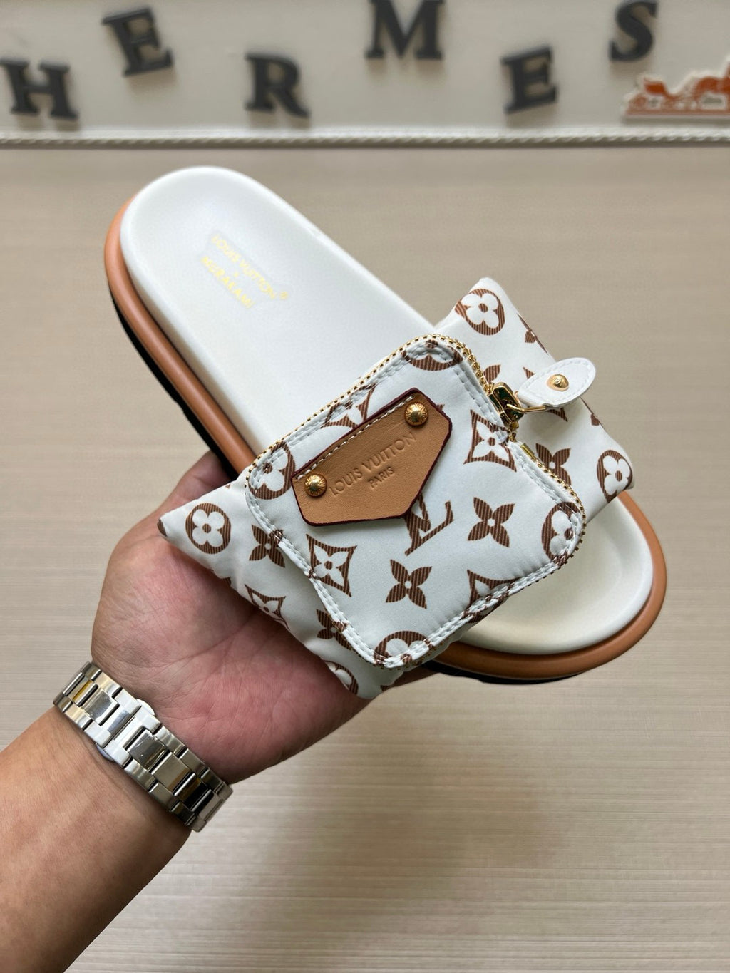 5QE1Z Popular Slippers