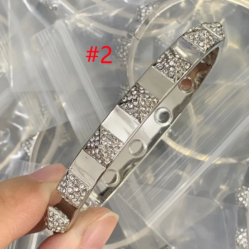 84VL62K  Popular Bracelets