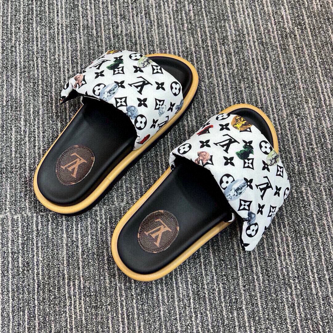 5QE12Z Popular Slippers