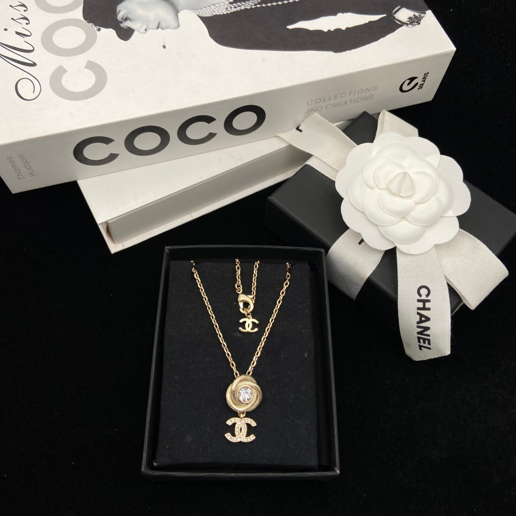 55QC244X Popular Necklace