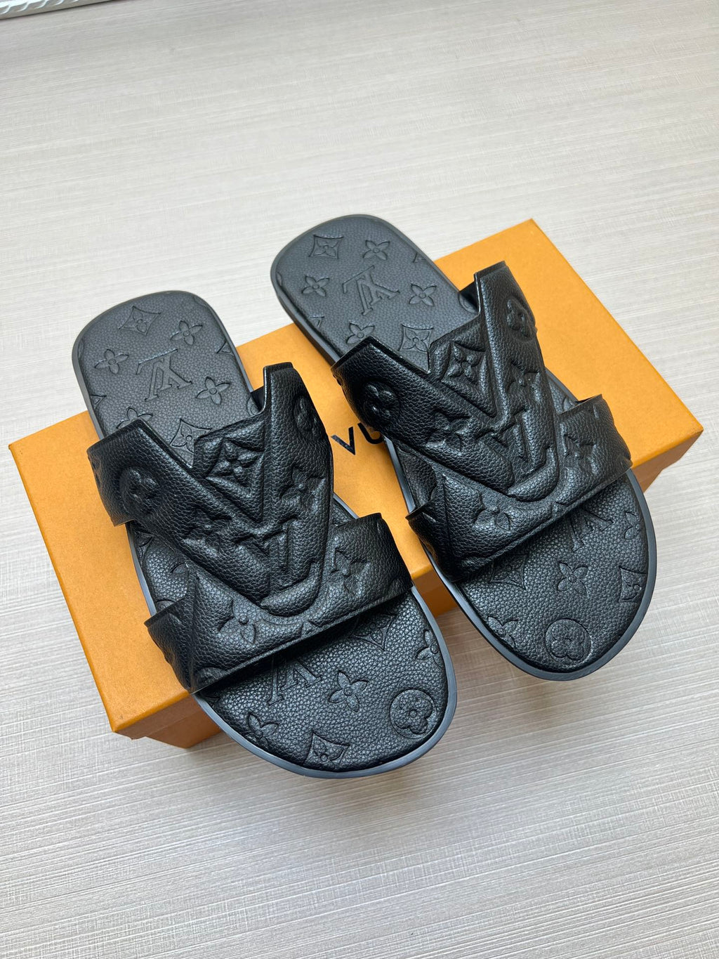 54E34Z Popular slippers