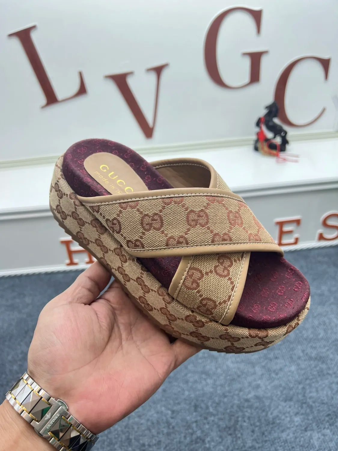 5YB69Z Popular Slippers