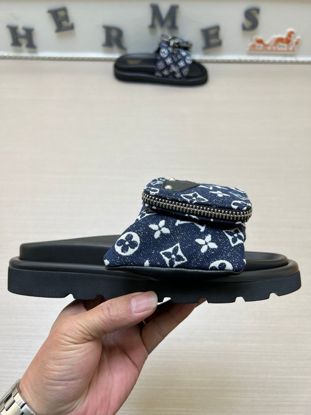 5QE1Z Popular Slippers
