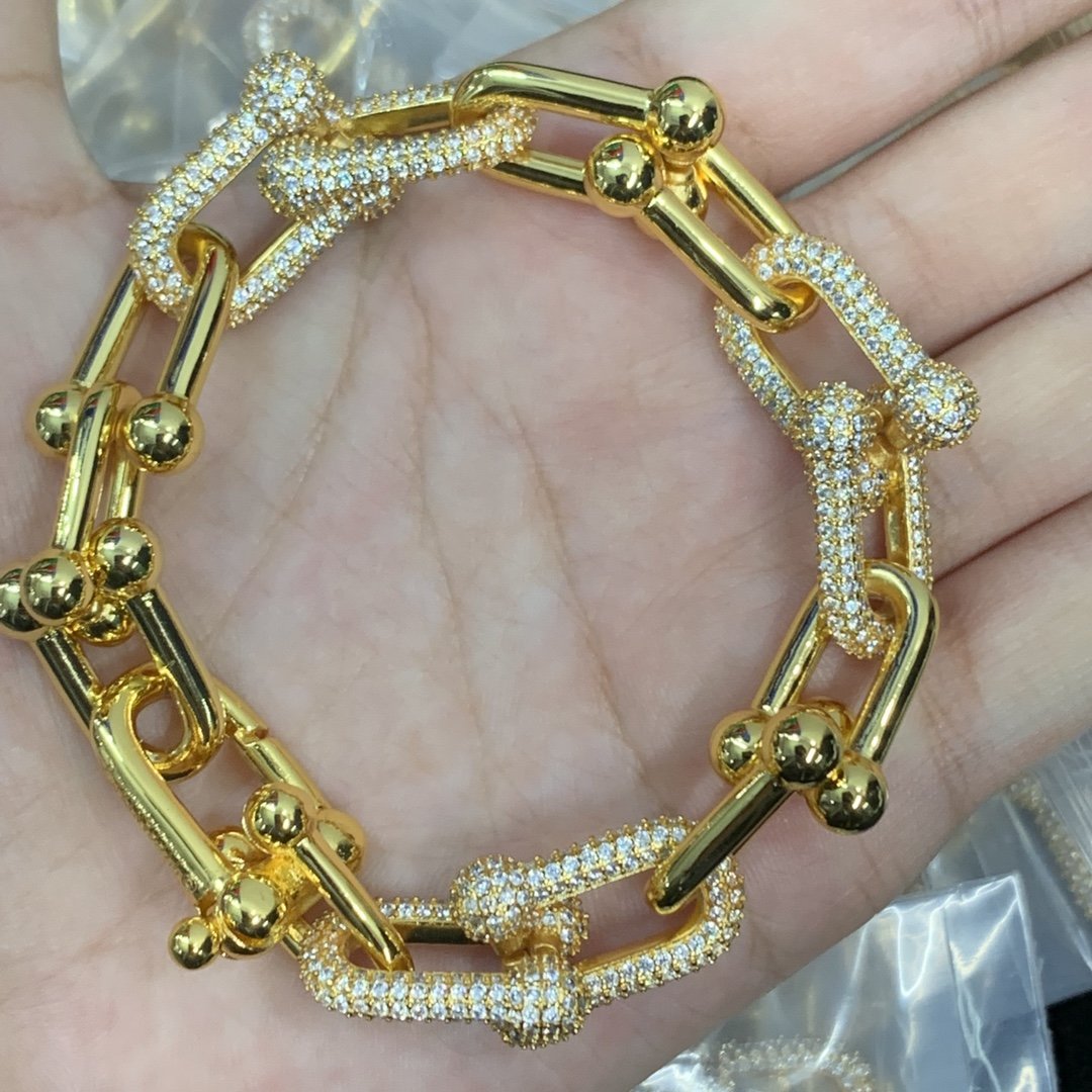 8XT32X  Popular   Earring Bracelets Necklaces