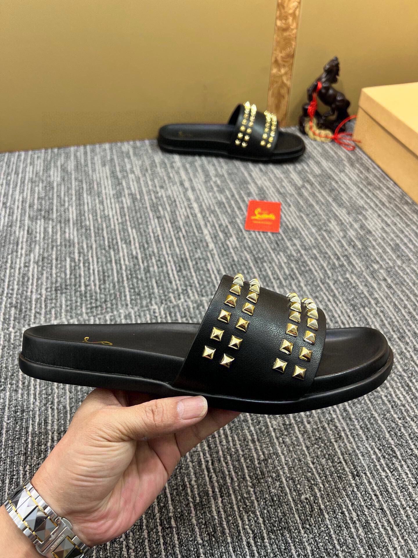 54A126Z Popular slippers