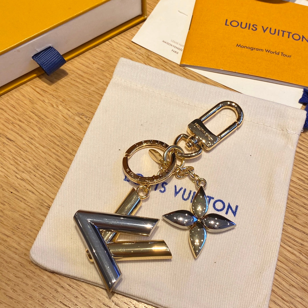 1E18A  Popular Keychains