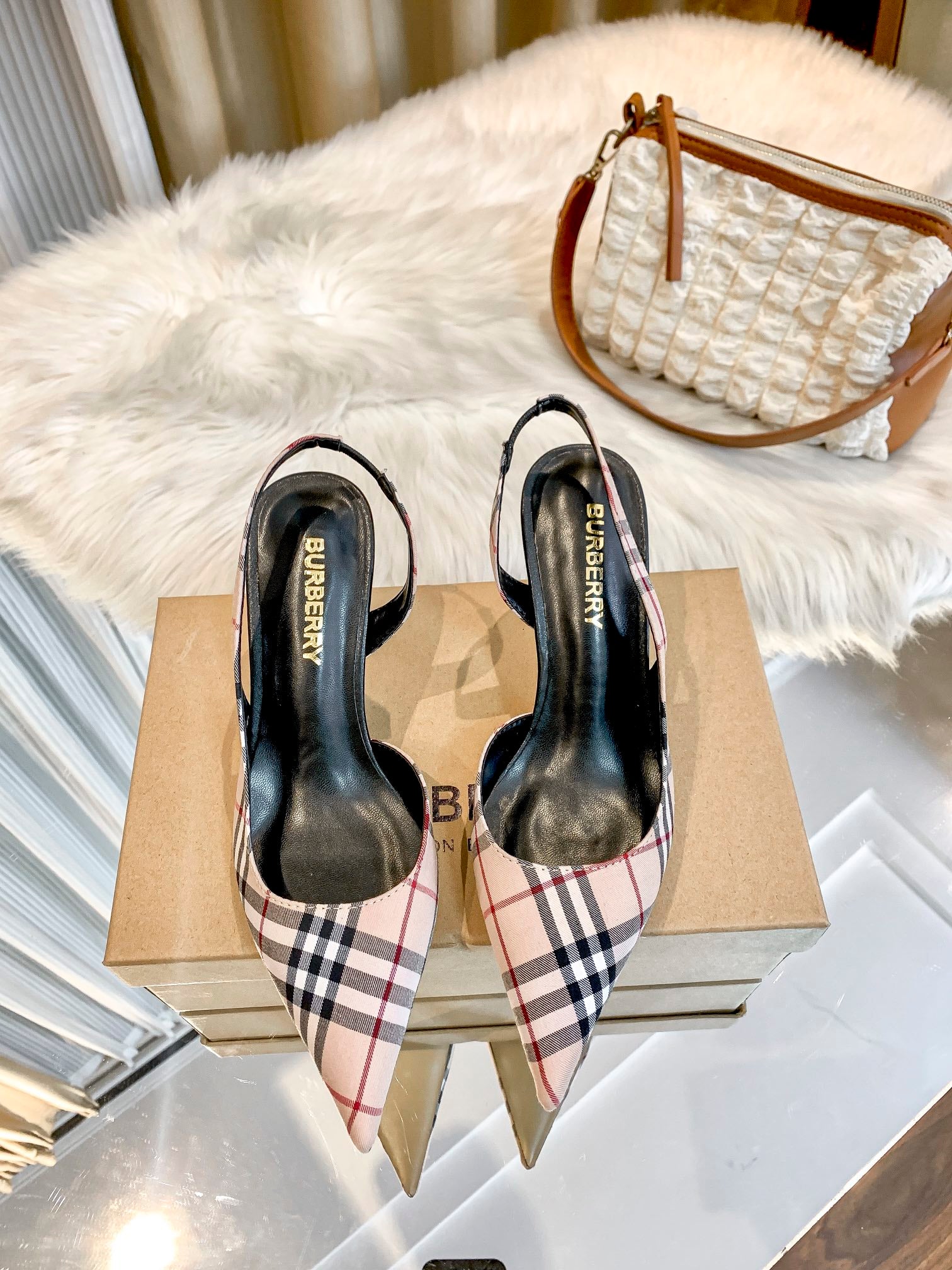 1WR261Z Popular High heels