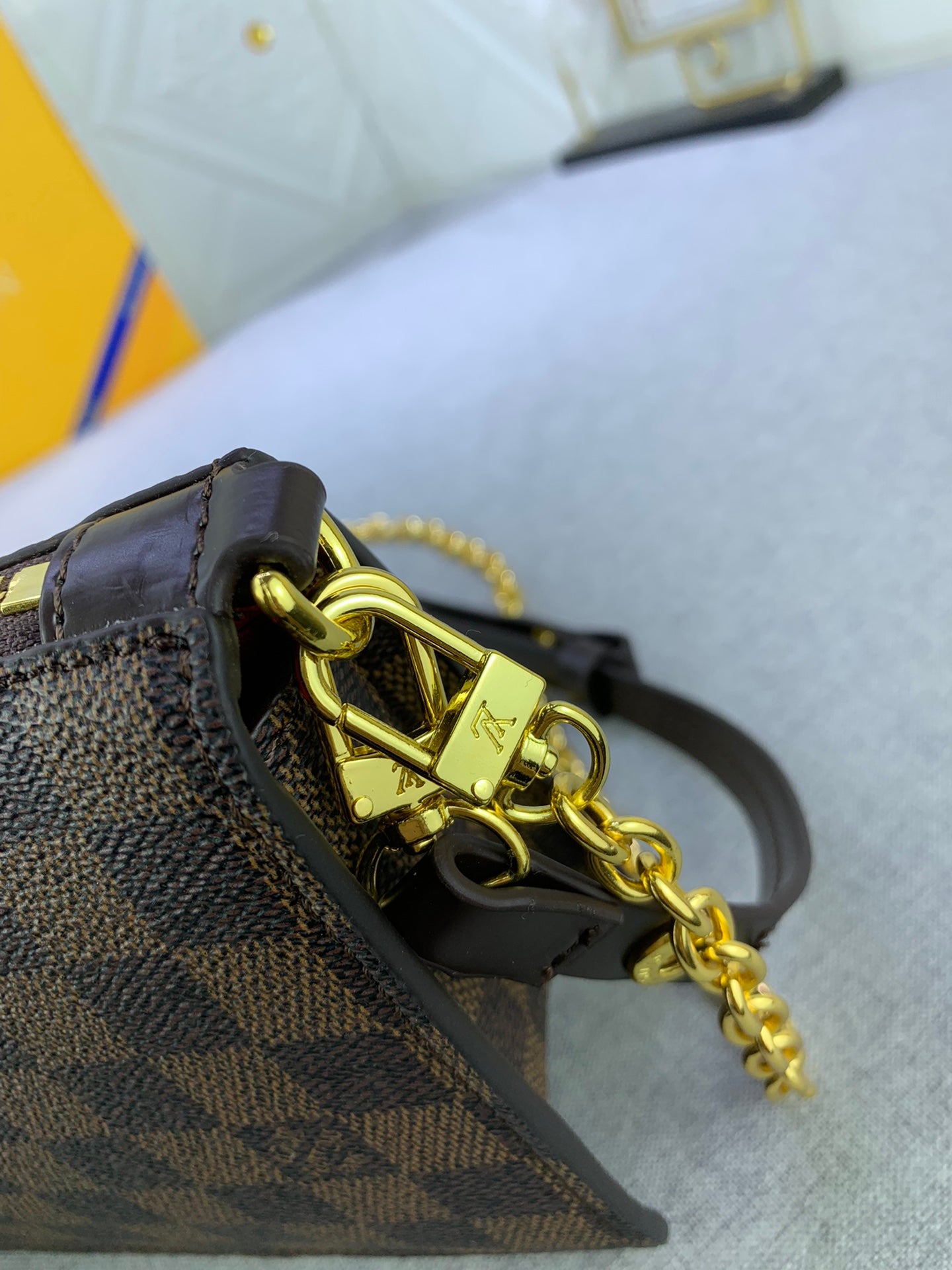 1XE275B Popular  leather bag 