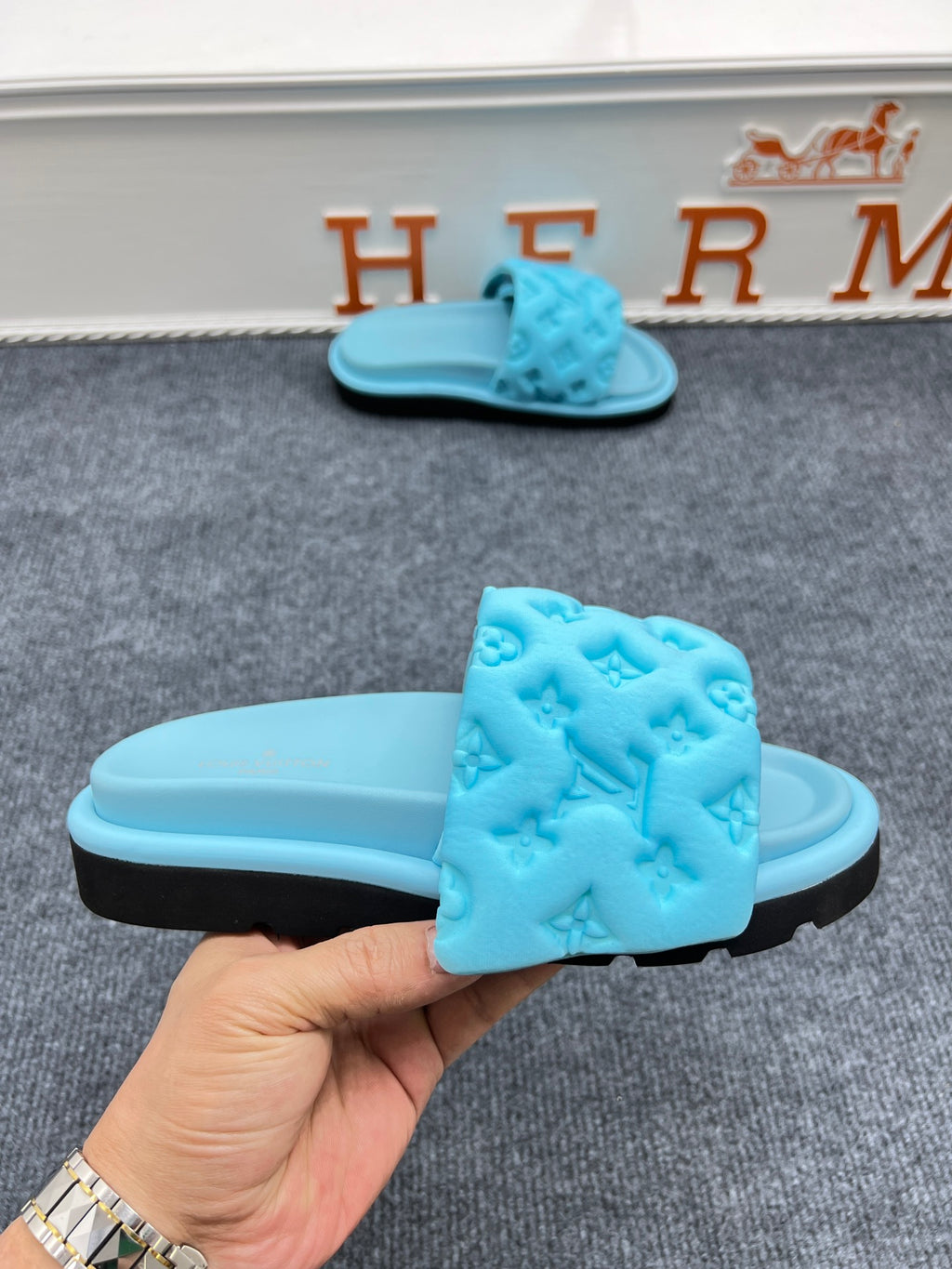 5YE115Z Popular Slippers