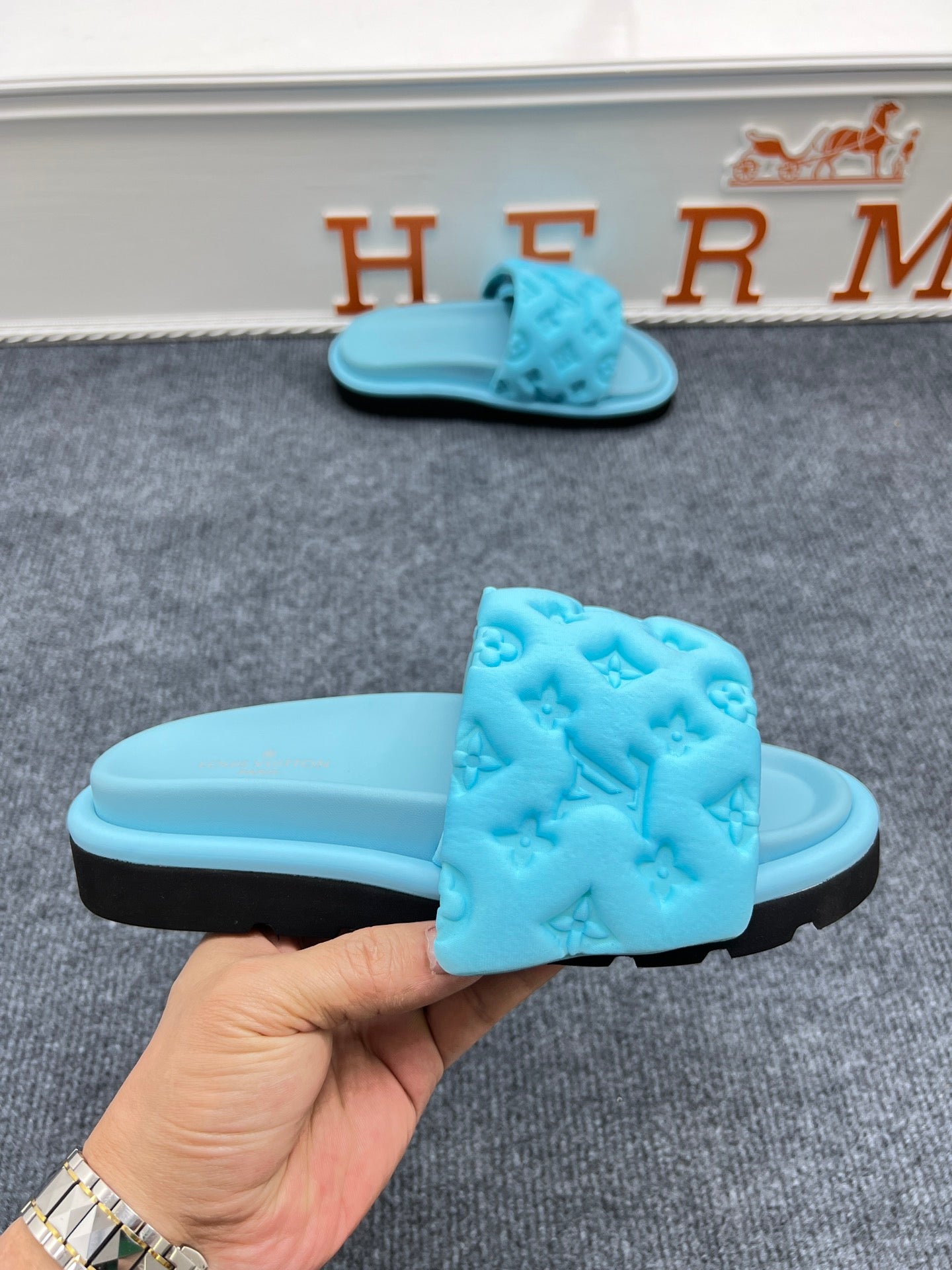5YE115Z Popular Slippers