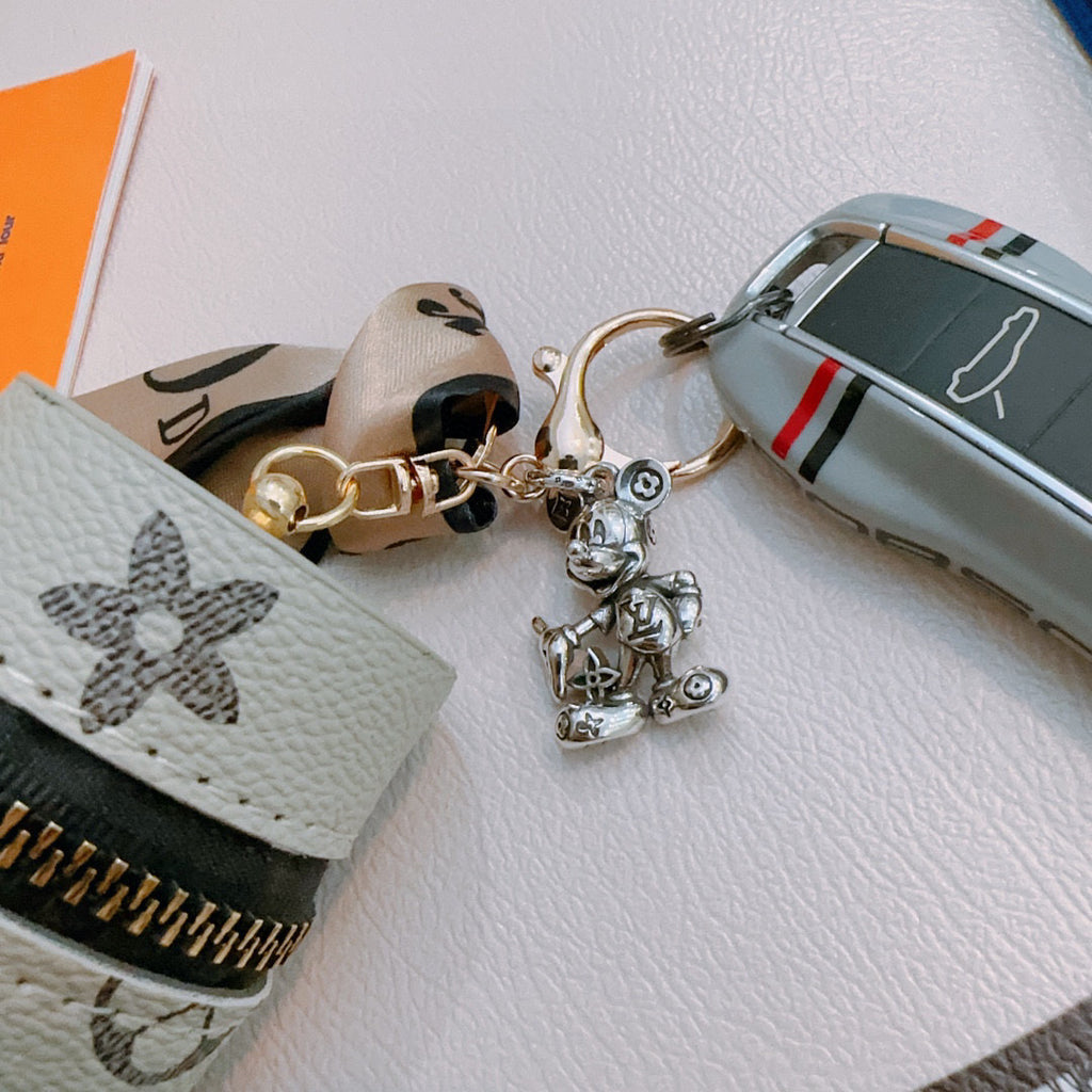 35ZE67A Popular bag 's charms accessories