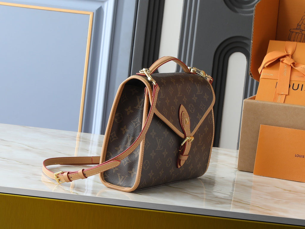 136PE76B Popular leather bag