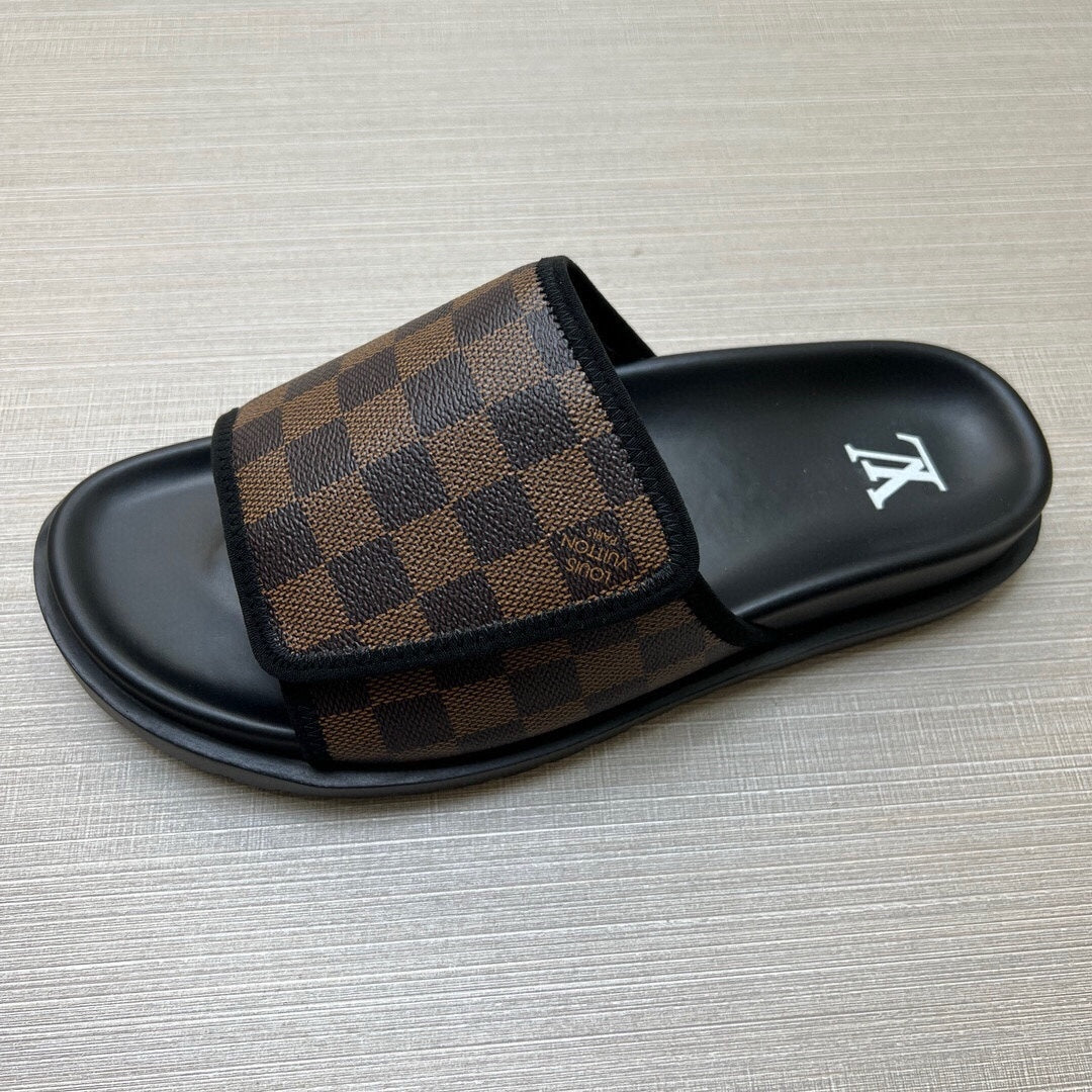 5WE245Z Popular Slippers
