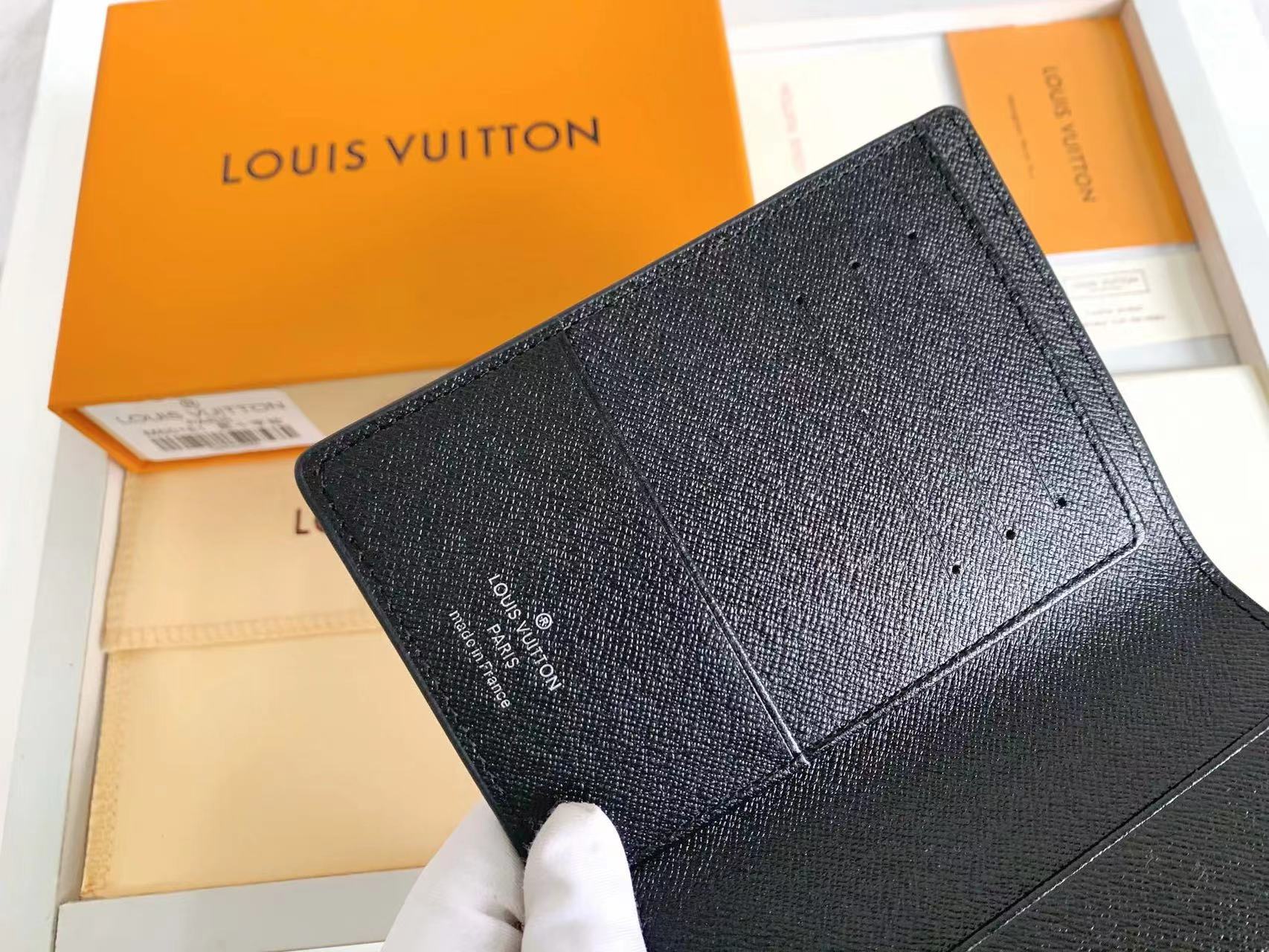 AE300B Popular  leather wallets