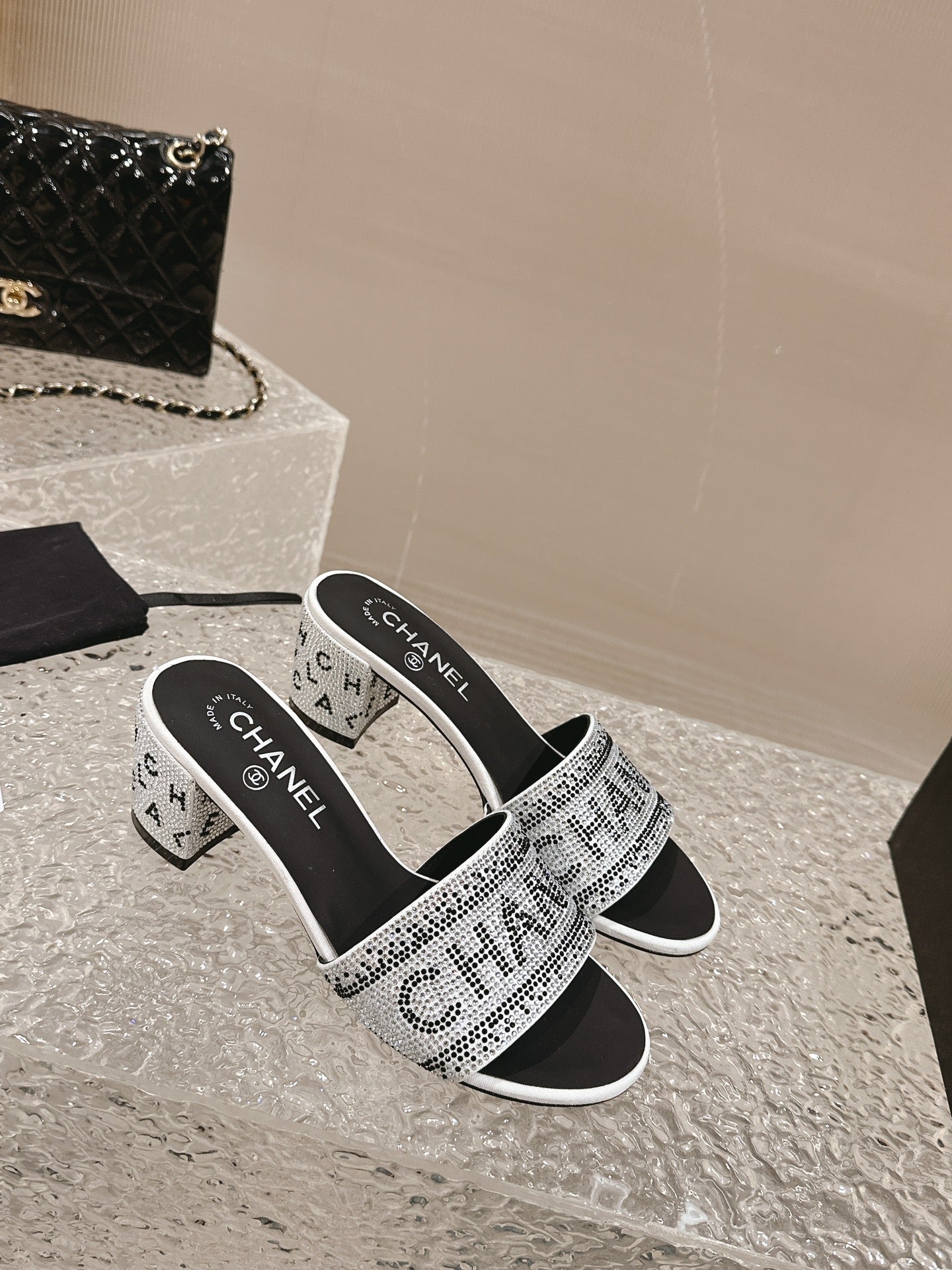 14C56Z Popular sandals Heel height 5cm