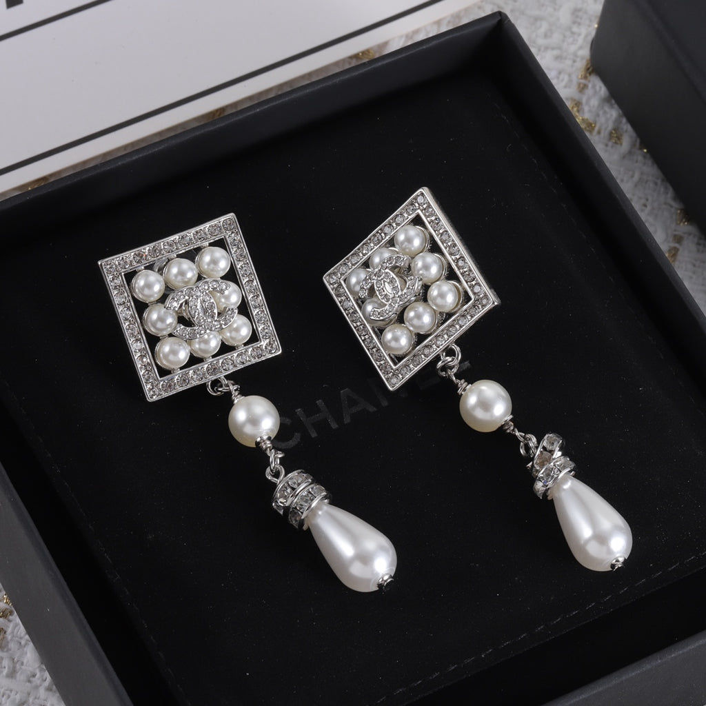 14C376E Popular Earrings