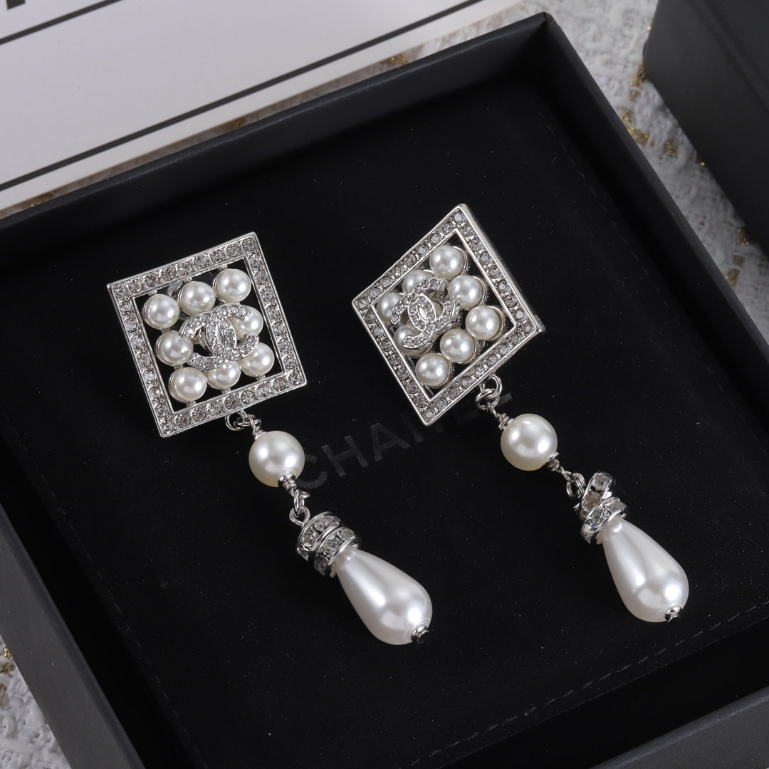 14C376E Popular Earrings
