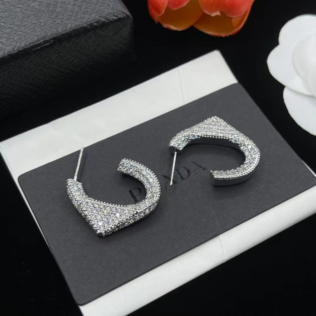 14PD816E Popular Earrings
