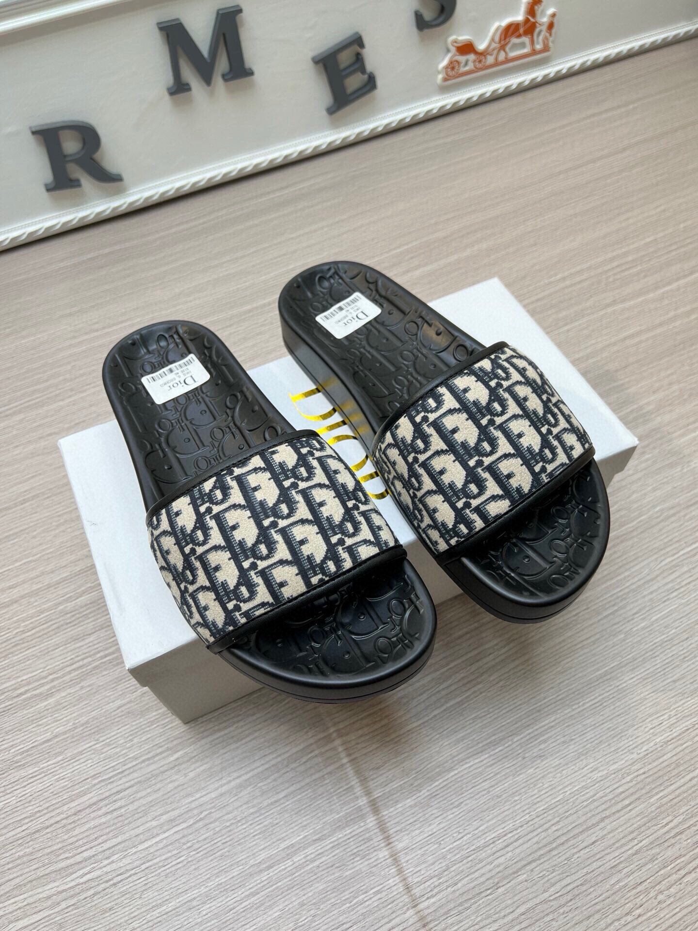 5LD214Z Popular Slippers