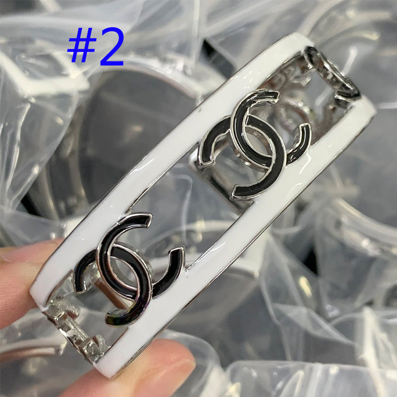 8XC64K  Popular Bracelets