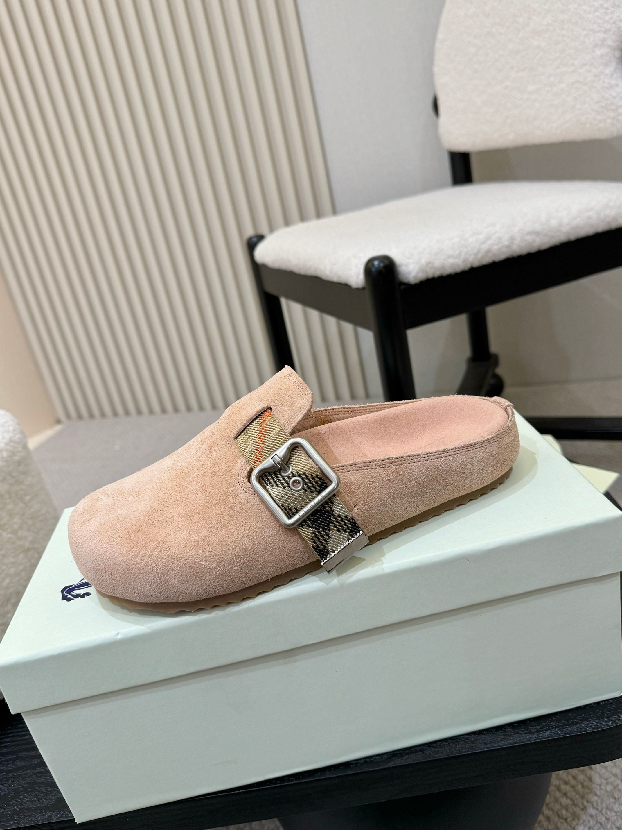 2105QR242Z Popular high-quality  Shoes