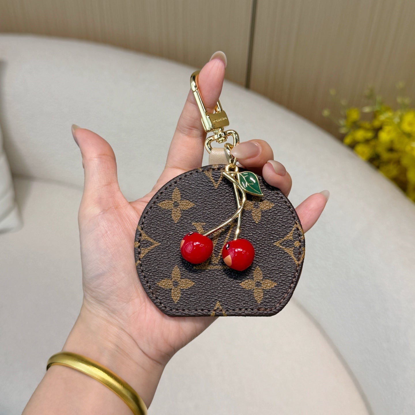 35ZE100A Popular bag 's charms accessories