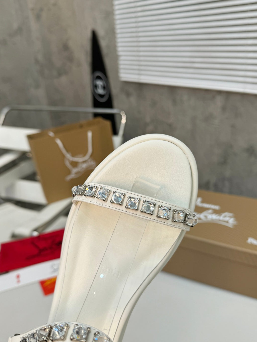 J4A10Z Popular leather High heels 6cm