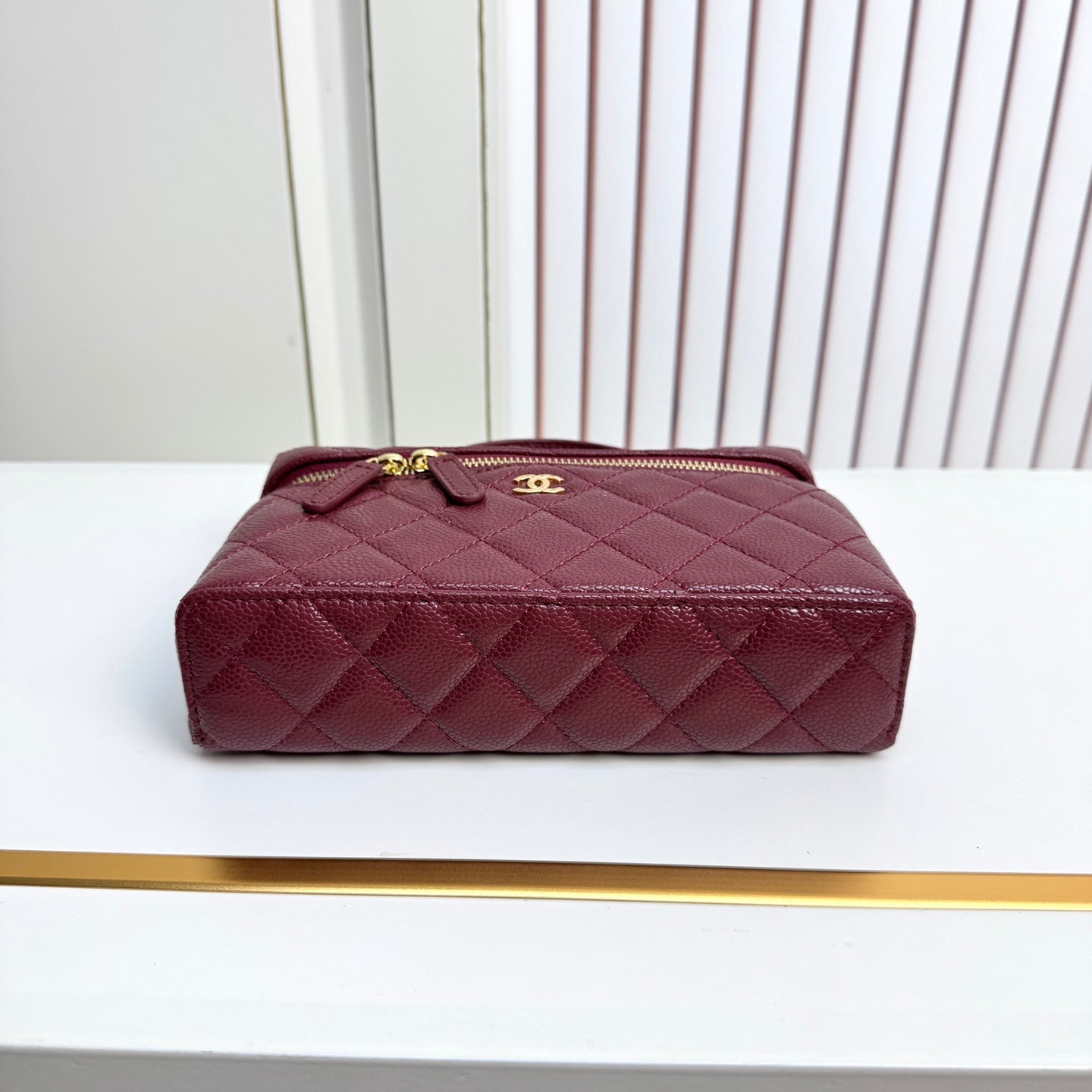 B1X66C19  Popular leather bag