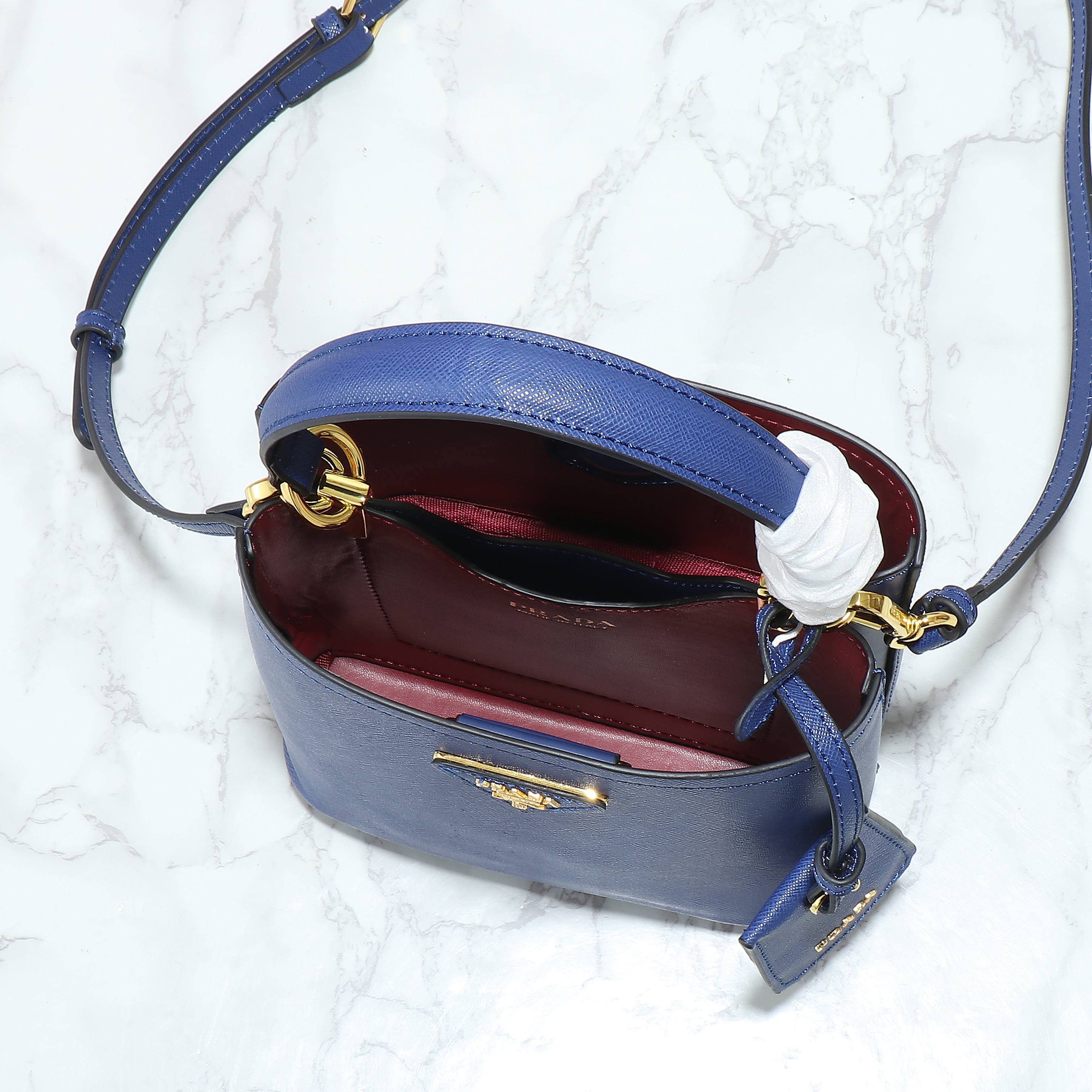 1WP102B Popular  leather bag