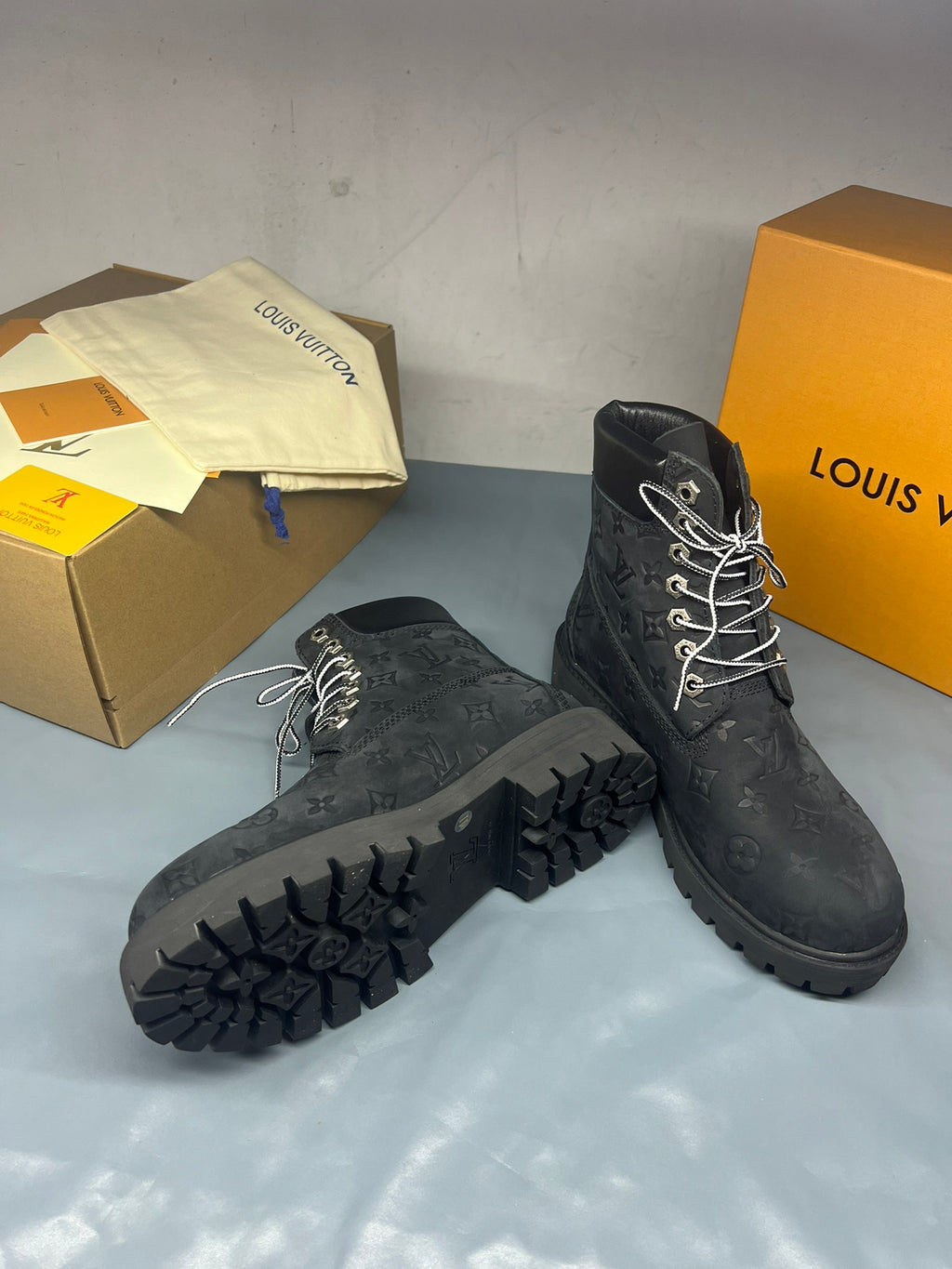 2105QE382Z Popular high-quality leather Boots