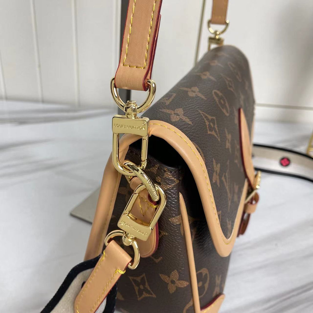 2XE028B Popular leather bag 