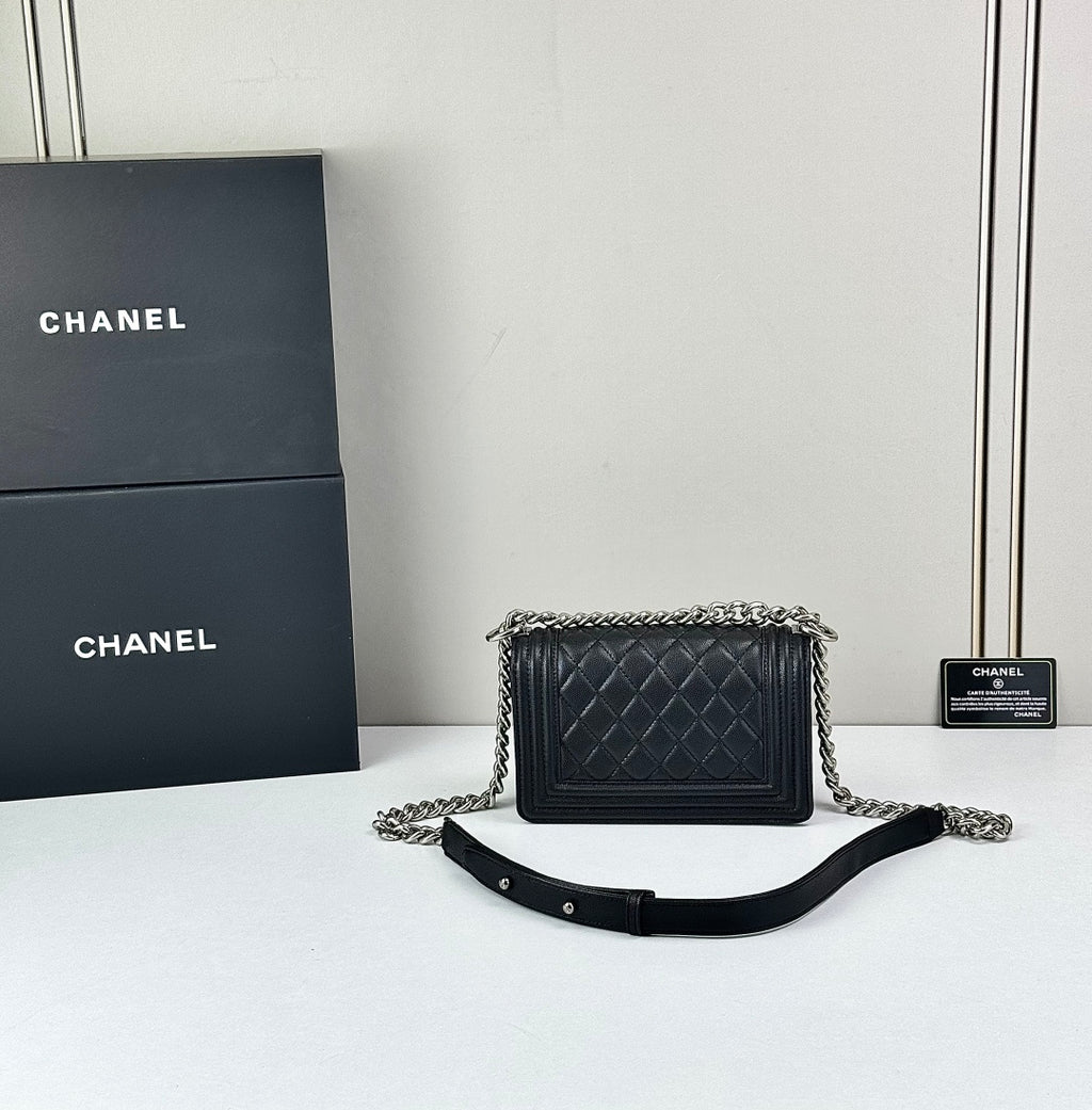 136PC17B Popular Caviar leather bag