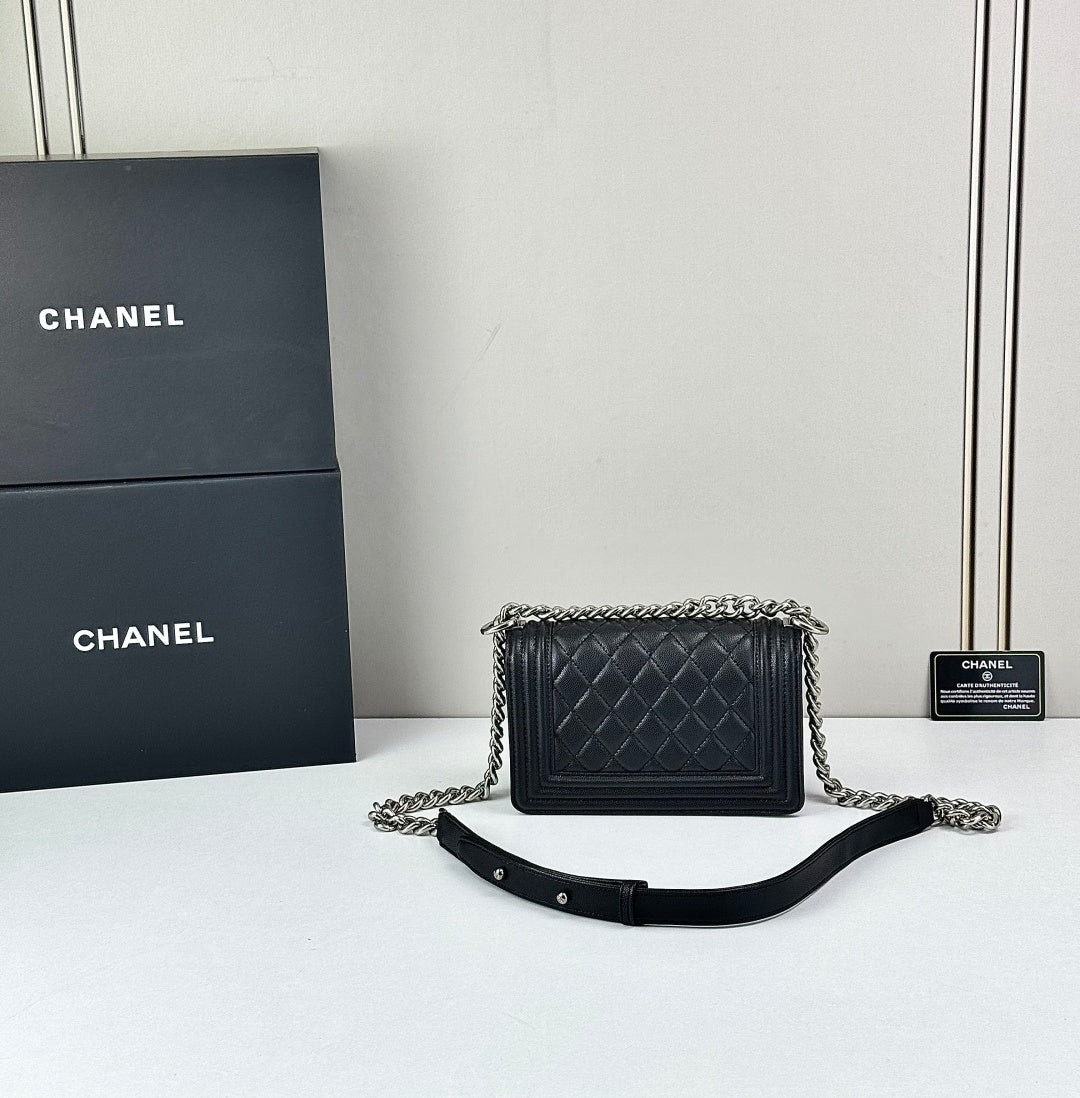 136PC17B Popular Caviar leather bag