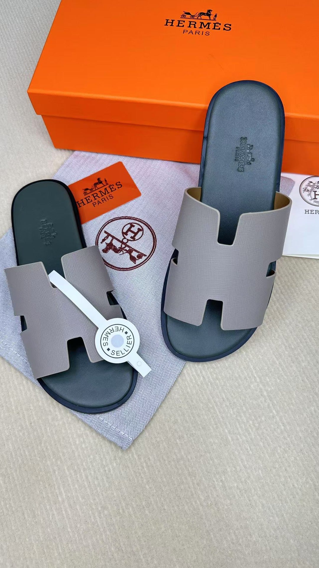 Z2X66H14 Popular high-quality leather Shoes